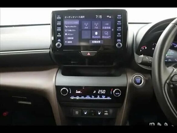 2022 Toyota Yaris Cross I, чёрный - вид 14
