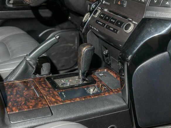 2010 Toyota Land Cruiser 200 Series, серый, 2700000 рублей - вид 31