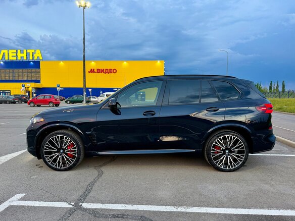 2024 BMW X5 40i IV (G05/G18) Рестайлинг, синий, 8800000 рублей - вид 7