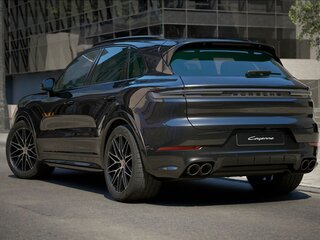 2026 Porsche Cayenne GTS Coupé III Рестайлинг, чёрный, 28400000 рублей, вид 3
