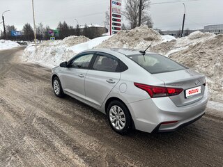 2017 Hyundai Solaris II, серебристый, 1350000 рублей, вид 5