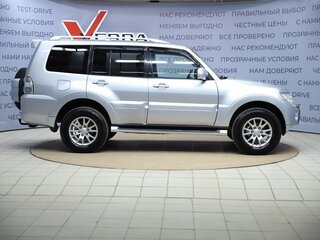 2011 Mitsubishi Pajero IV Рестайлинг 1, серебристый, 1250000 рублей, вид 4