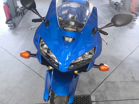 2005 Honda CBR 600RR, синий, 650000 рублей, вид 4