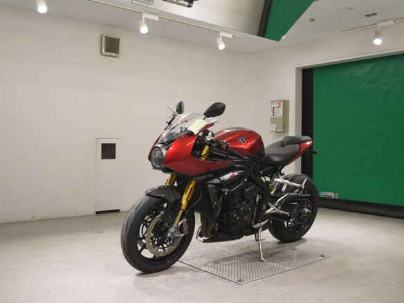 2022 Triumph Speed Triple, красный, 1200000 рублей - вид 3