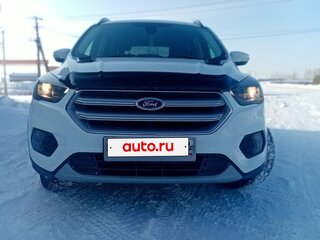 2017 Ford Kuga II Рестайлинг, белый, 1500000 рублей, вид 1