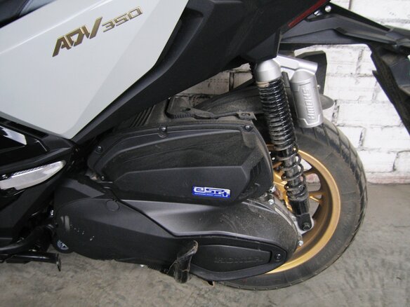 2024 Honda ADV350, серый - вид 4