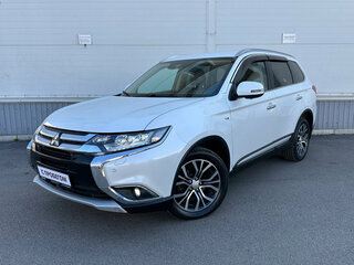 2018 Mitsubishi Outlander III Рестайлинг 2, белый, 2425000 рублей, вид 1