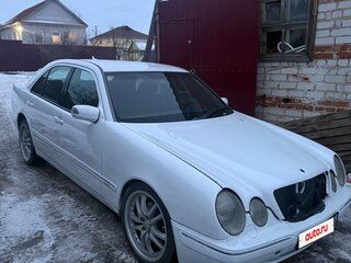 1999 Mercedes-Benz E-Класс 280 II (W210, S210) Рестайлинг, белый, 500000 рублей, вид 1