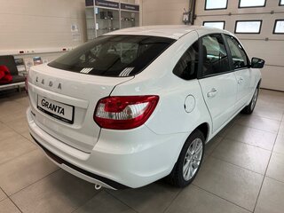 2026 Lada (ВАЗ) Granta I Рестайлинг, белый, 1218000 рублей, вид 3