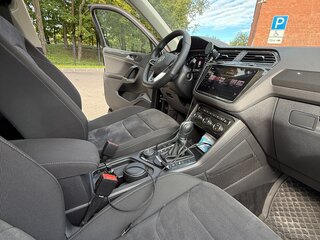 2017 Volkswagen Tiguan II, чёрный, 2900000 рублей, вид 5