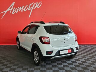 2021 Renault Sandero Stepway II Рестайлинг, белый, 1315000 рублей, вид 3