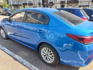 2019 Kia Rio IV, синий, 1670000 рублей, вид 3