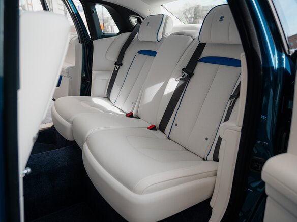 2026 Rolls-Royce Ghost II Рестайлинг (Series II), синий - вид 14