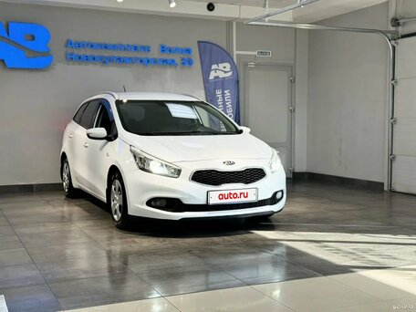 2014 Kia Ceed II, белый, 965000 рублей, вид 3