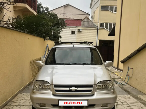 2007 Chevrolet Niva I, серебристый, 390000 рублей - вид 1