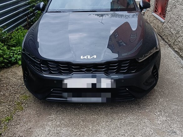 2022 Kia K5 III, серый, 4000000 рублей - вид 2