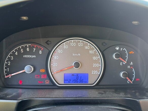 2007 Hyundai Elantra IV (HD), серебристый, 270000 рублей - вид 3