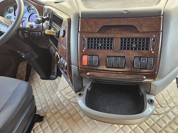 2008 DAF XF 105, серебристый, 5900000 рублей - вид 17