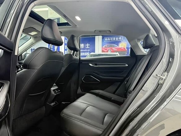 2022 Geely Emgrand II, серебристый - вид 6