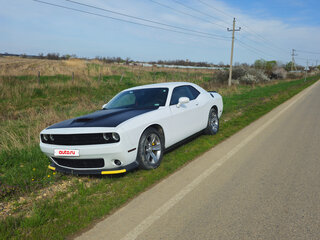 2019 Dodge Challenger III Рестайлинг 2, белый, 3500000 рублей, вид 2