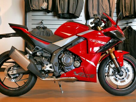 2026 Voge 525RR, красный, 577000 рублей, вид 3