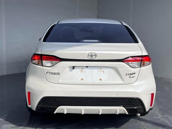 2022 Toyota Levin XII (E210) Рестайлинг, белый - вид 3