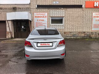 2012 Hyundai Solaris I, серебристый, 530000 рублей, вид 4