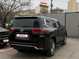 2022 Toyota Land Cruiser 300 Series, чёрный, 8700000 рублей, вид 5