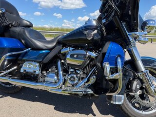 2018 Harley-Davidson Ultra Limited, синий, 1680000 рублей, вид 4