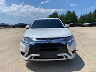 2021 Mitsubishi Outlander III Рестайлинг 3, белый, 1790500 рублей, вид 1
