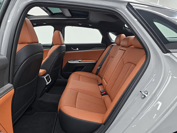 2023 Kia K5 III Рестайлинг, серый, 2690000 рублей - вид 23