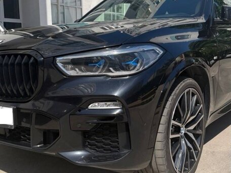2020 BMW X5 M50d IV (G05/G18), чёрный, 7300000 рублей, вид 3