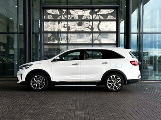 2019 Kia Sorento III Prime Рестайлинг, белый, 2790000 рублей, вид 4