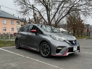 2018 Nissan Note Nismo e-Power II Рестайлинг, серый, 1350000 рублей, вид 2