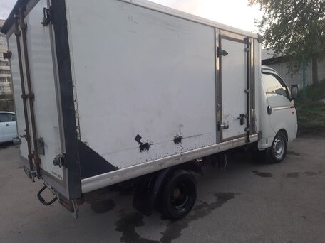 2010 Hyundai Porter II, белый, 800000 рублей, вид 4