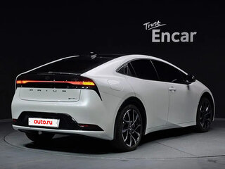 2025 Toyota Prius PHV V (XW60), белый, 4200000 рублей, вид 3