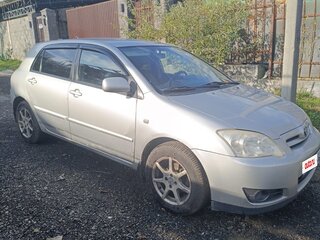 2005 Toyota Corolla IX (E120, E130) Рестайлинг, серебристый, 580000 рублей, вид 3