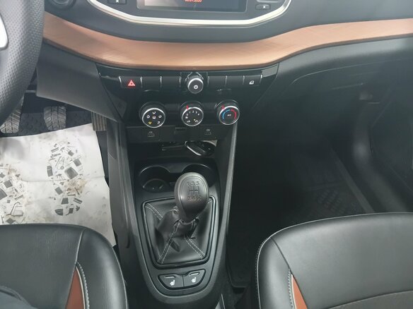 2023 Lada (ВАЗ) Vesta Cross I Рестайлинг (NG), белый - вид 13