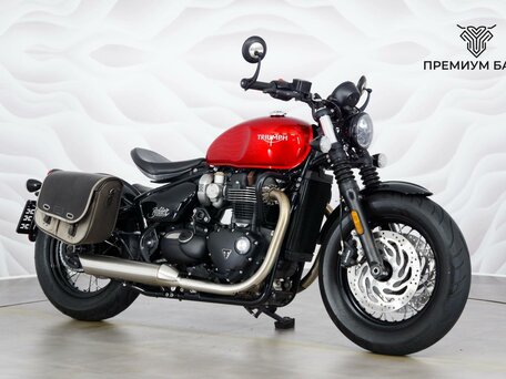 2024 Triumph Bonneville Bobber, красный, 1499000 рублей, вид 5