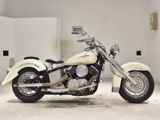 2004 Yamaha XVS1100, белый, 476000 рублей, вид 1