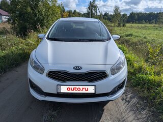 2018 Kia Ceed II Рестайлинг, белый, 1490000 рублей, вид 3
