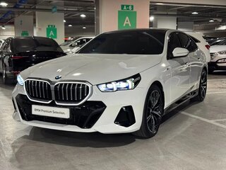 2023 BMW 5 серии 530i xDrive VIII (G60/G61/G68), белый, 6835000 рублей, вид 1