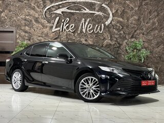 2020 Toyota Camry VIII (XV70), чёрный, 2998000 рублей, вид 2