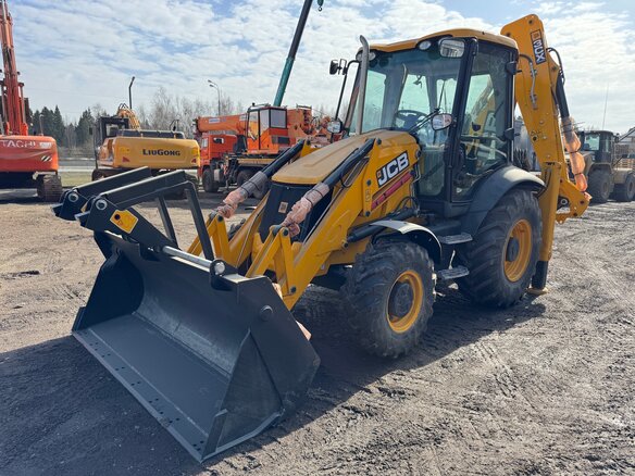 2026 JCB 3CX, жёлтый, 15990000 рублей