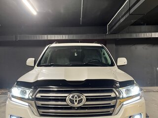 2016 Toyota Land Cruiser 200 Series Рестайлинг 2, белый, 5900000 рублей, вид 1