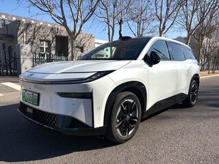 2025 Toyota bZ3X 50 kWh, белый, 2490000 рублей, вид 3