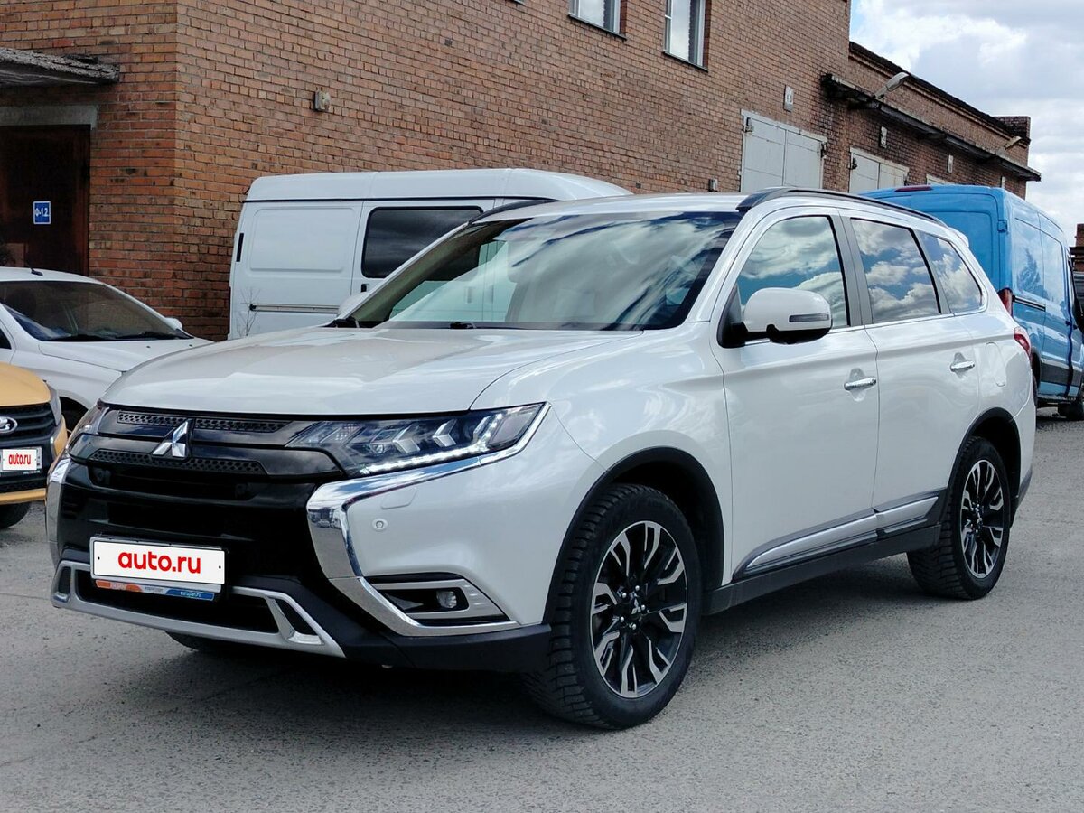 Открыть фотографии: Mitsubishi Outlander III Рестайлинг 3