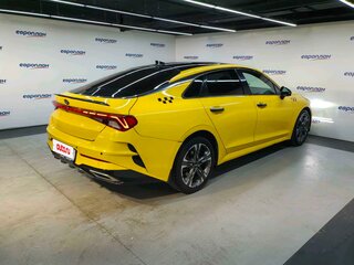 2021 Kia K5 III, чёрный, 1993500 рублей, вид 3