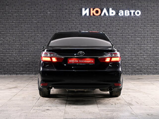 2017 Toyota Camry VII (XV50) Рестайлинг 2, чёрный, 2330000 рублей, вид 5