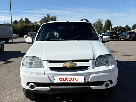 2016 Chevrolet Niva I Рестайлинг, белый, 620000 рублей, вид 1